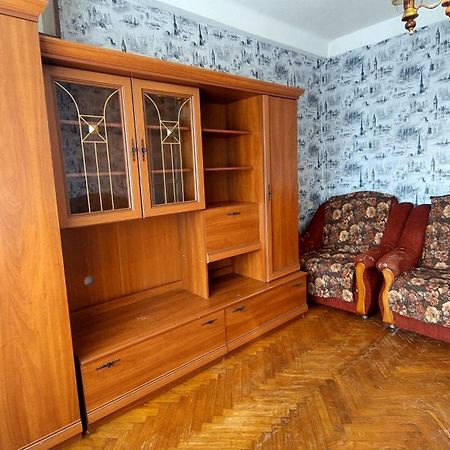 2 Bedroom Apartment Metro Vasilkovskaya Kiev Exterior foto